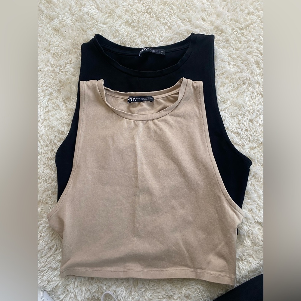 Cropped Zara tanks